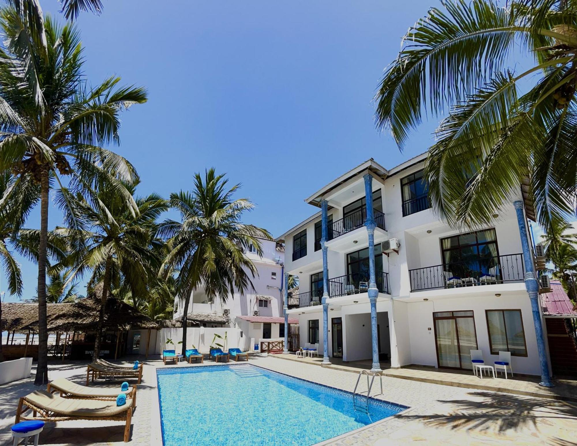 Bianco Azzurro Hotel & Restaurant Pwani Mchangani Exterior photo