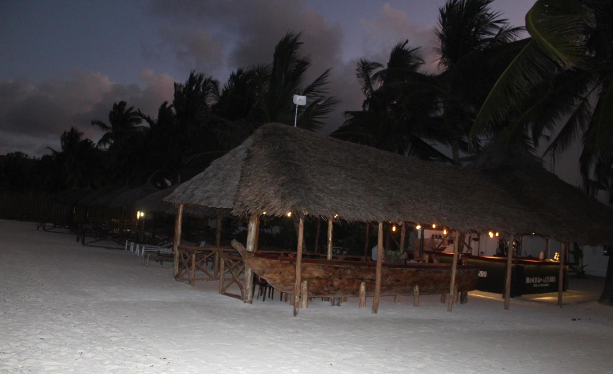 Bianco Azzurro Hotel & Restaurant Pwani Mchangani Exterior photo