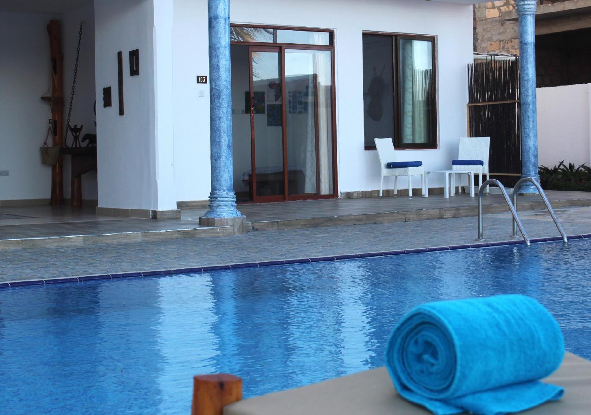 Bianco Azzurro Hotel & Restaurant Pwani Mchangani Exterior photo